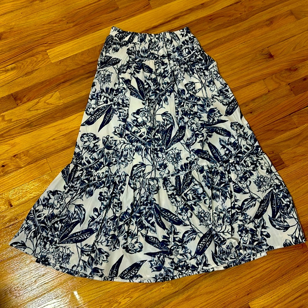 Abercrombie & Fitch Blue White Floral Poplin tiered skirt